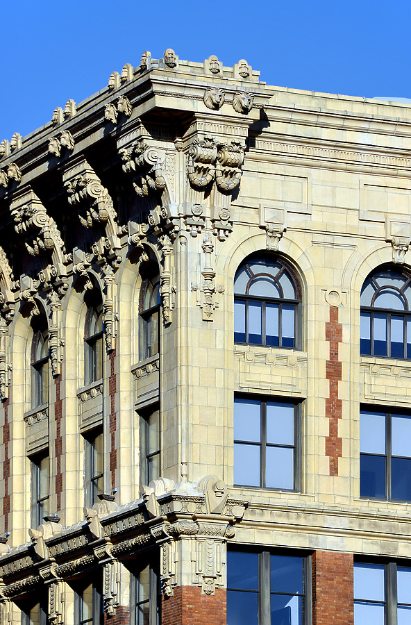 Atlas Building Photo 906-405-132 - Stock Image - SKYDB