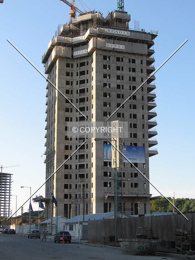 Torre Renoir 1 by Maximiliano Buono
