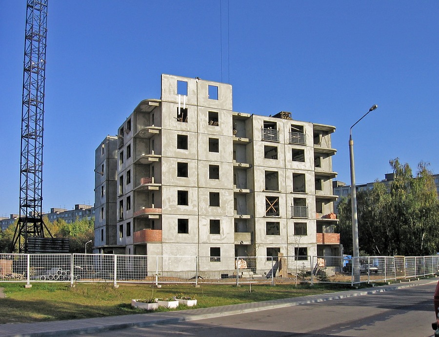 Prospekt Rokossovskogo 123/A by Alexei Bobko