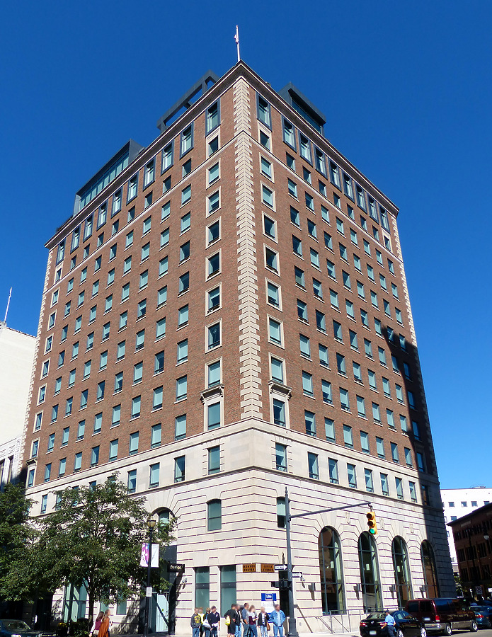 Morton House Apartments by Nate Lindsey