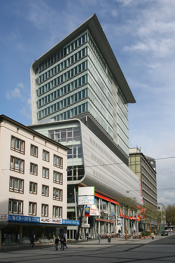 Stadtbadgalerie by Michiel van Dijk