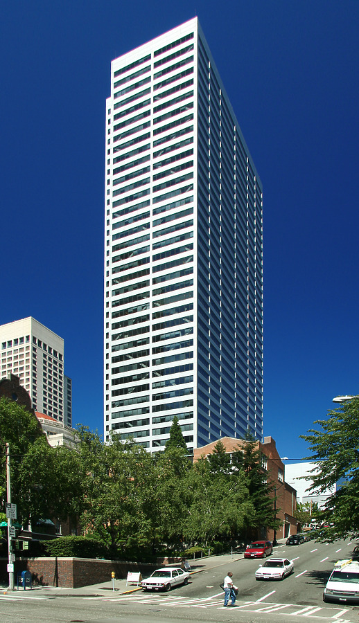 Bank of America Fifth Avenue Plaza by Pavel Toczynski