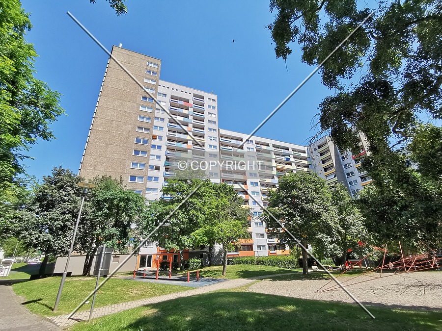 Brückenhofstraße 76-84 by Nephilim