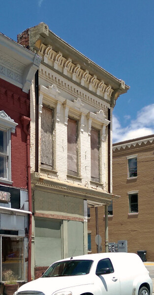 909-045-371