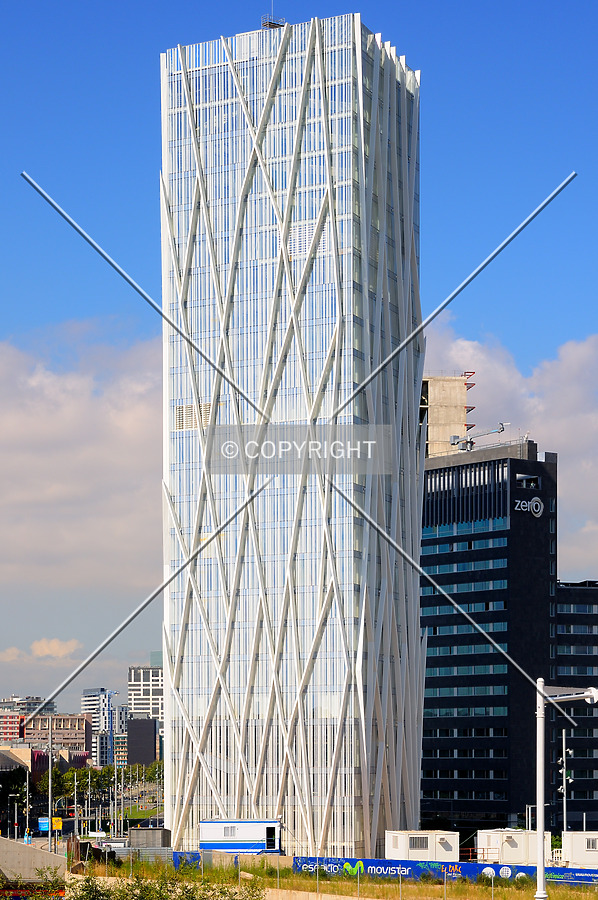 Torre Diagonal Zero Zero by David Guija