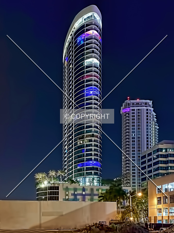 Icon Las Olas by Jorge Molina