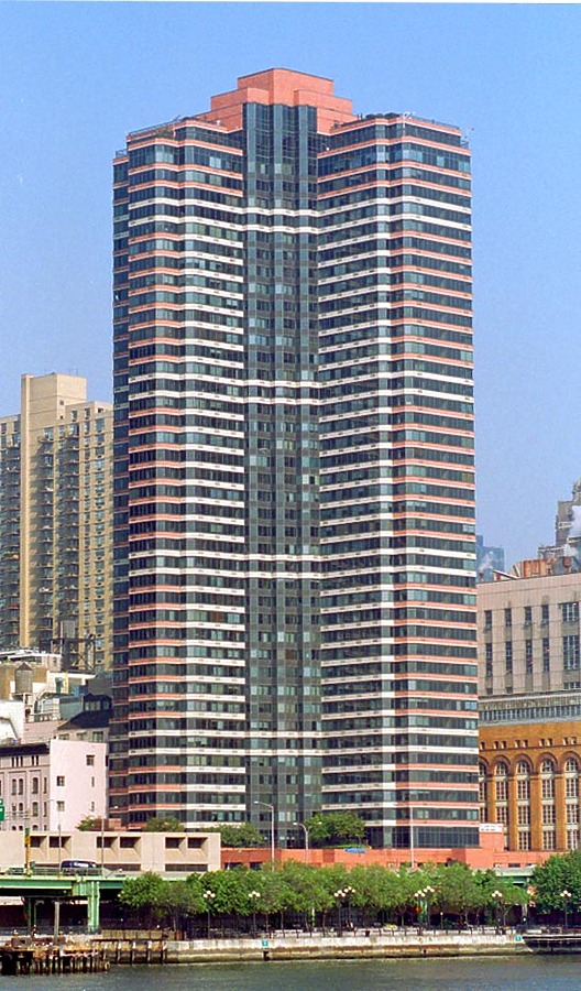 Horizon Apartments by Scott Murphy