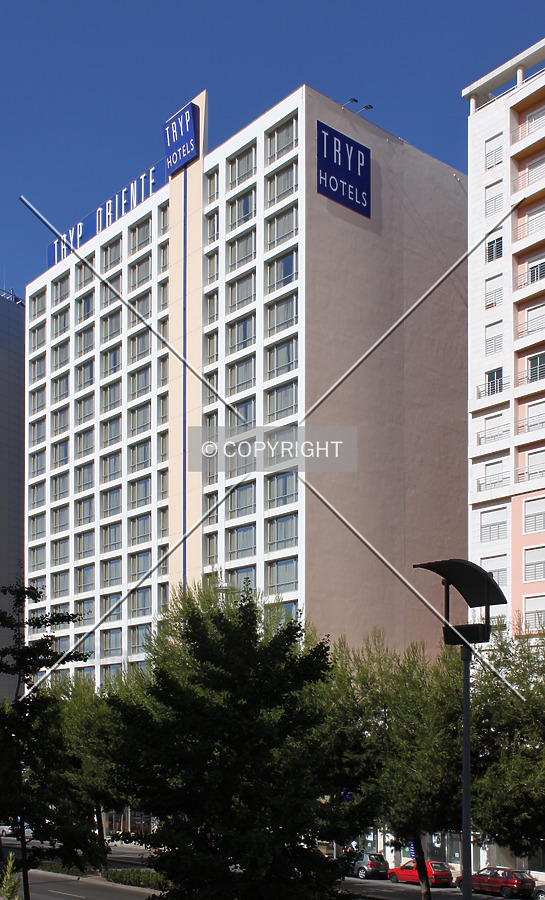 Hotel Tryp Oriente by Emmanuel D.
