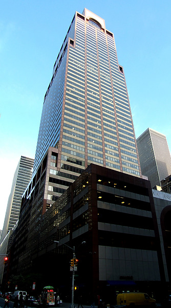 AXA Center