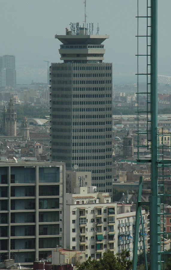 Edificio Colón by David Guija