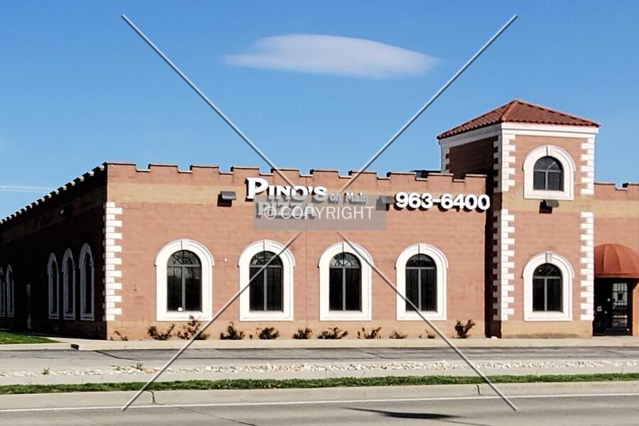Pino's on Main Pizza