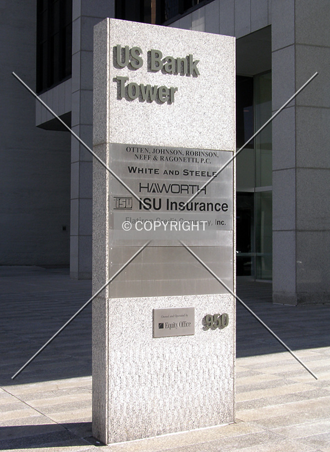 US Bank Tower by Chris Patriarca
