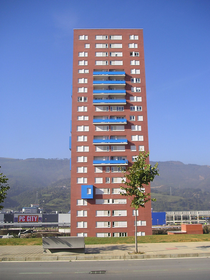 Torre VII by Mikel Allende