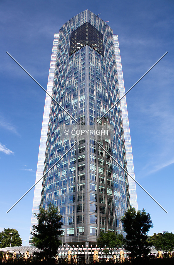 Torre Repsol YPF by Maximiliano Buono