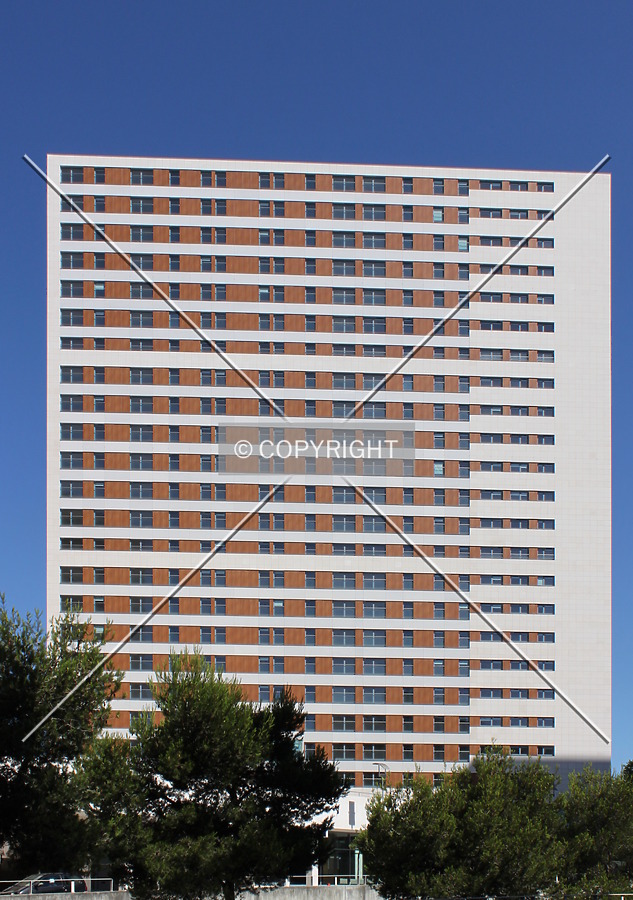 Panormic Apartamentos, Torre I by Emmanuel D.