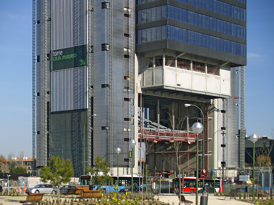 Torre Caja Madrid by Cesar Serrano