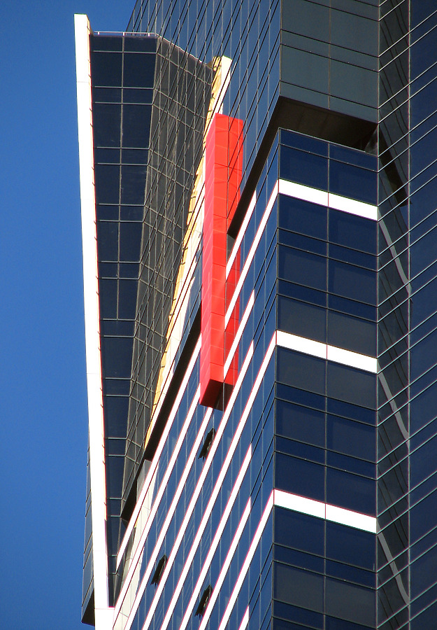 Eureka Tower by Wilson Ling