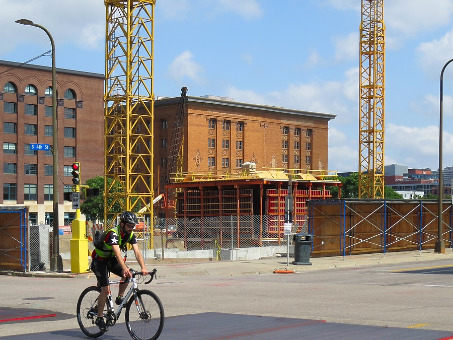 Wells Fargo 600 Tower by James Peacock