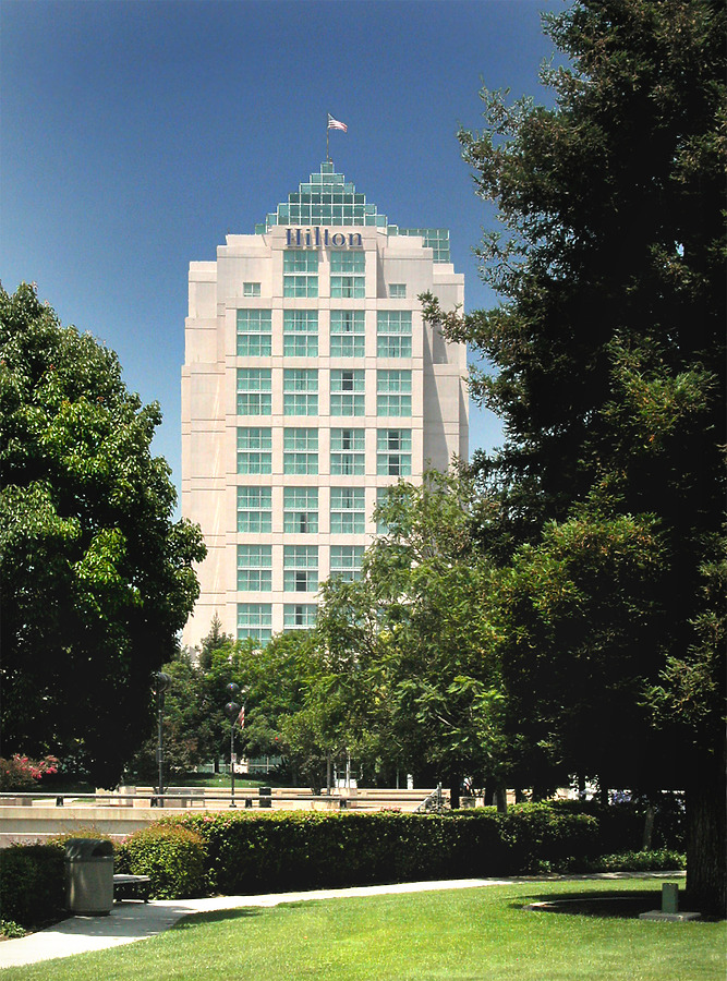 Hilton Glendale by Jim Schwartz