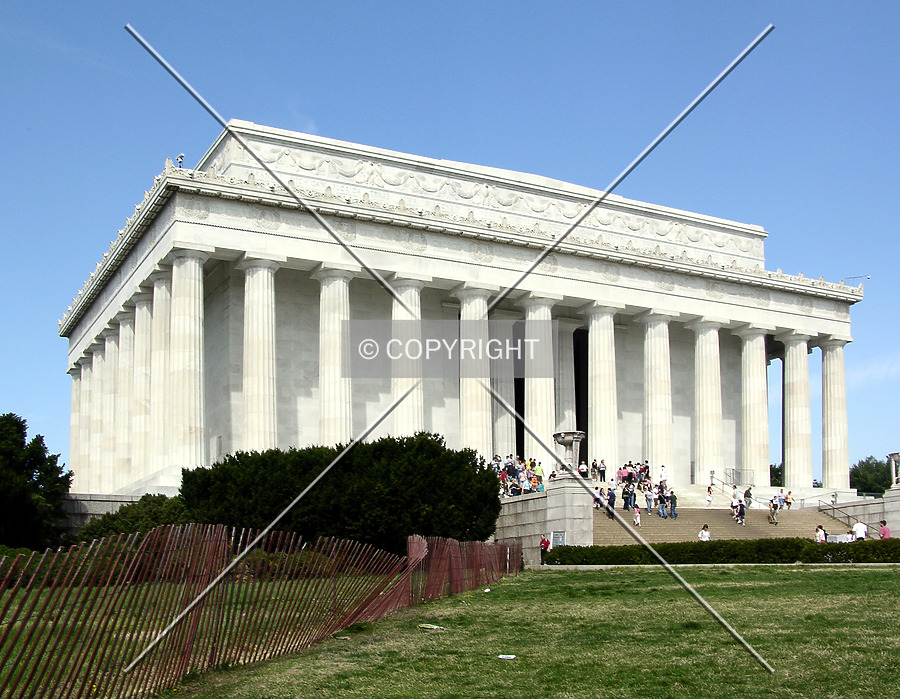 Lincoln Memorial by Chris Patriarca
