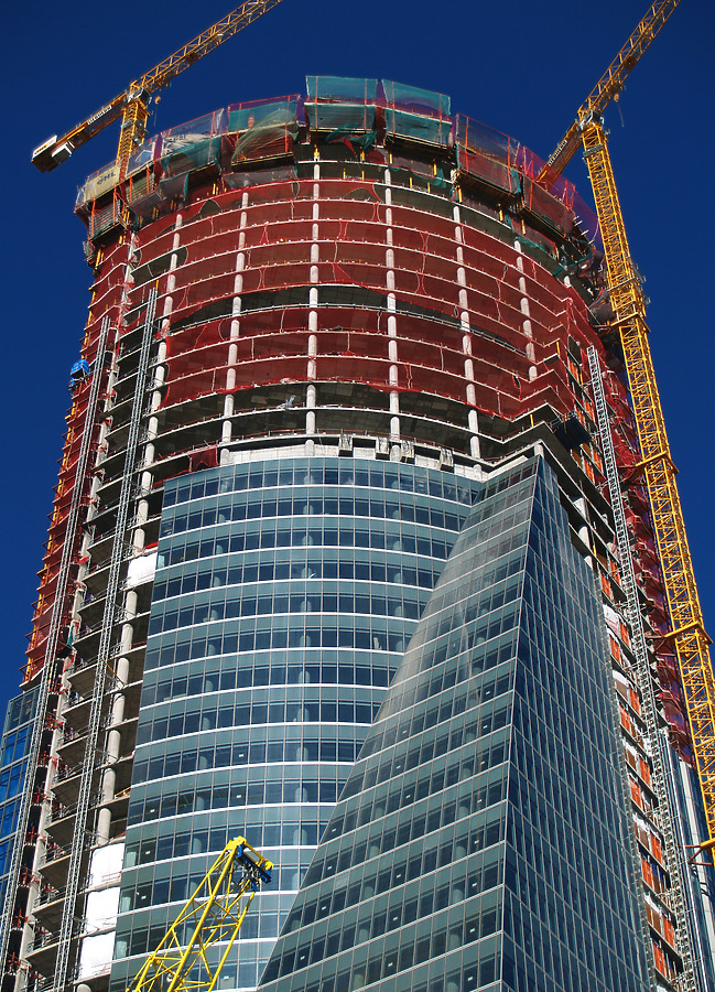 Torre Espacio by Cesar Serrano