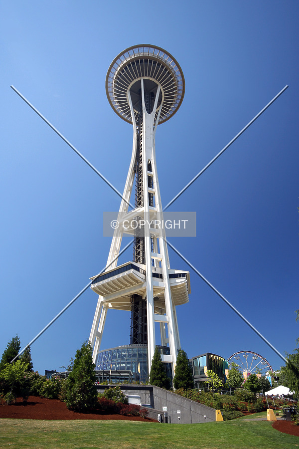 Space Needle by Serdica