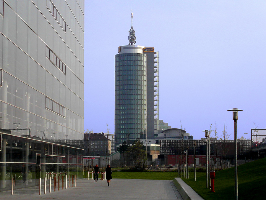 Munich City Tower by Cesar Serrano
