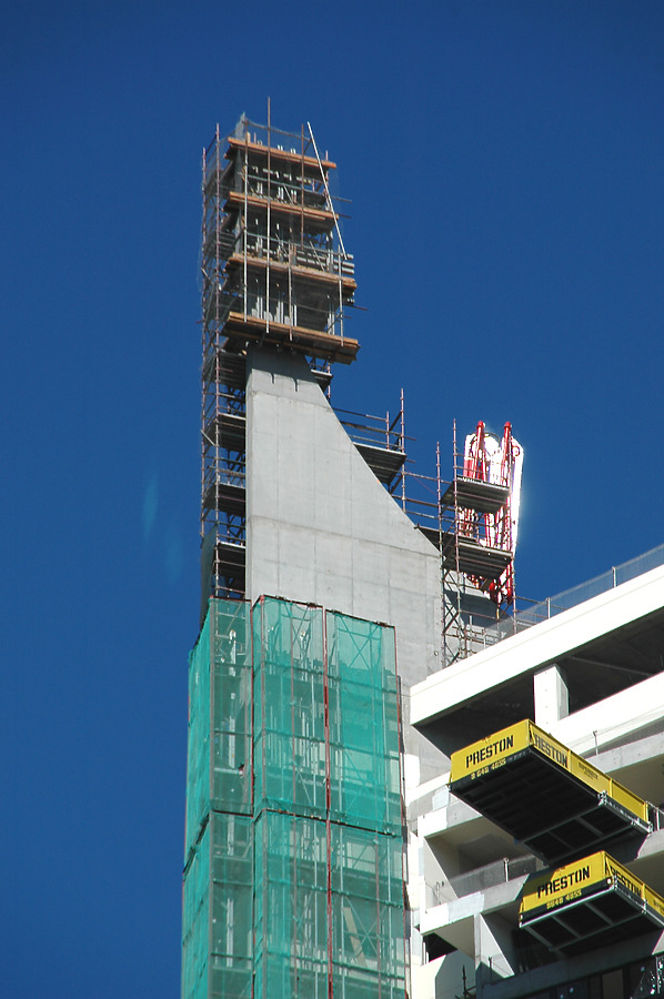 Meriton Tower by John Bek