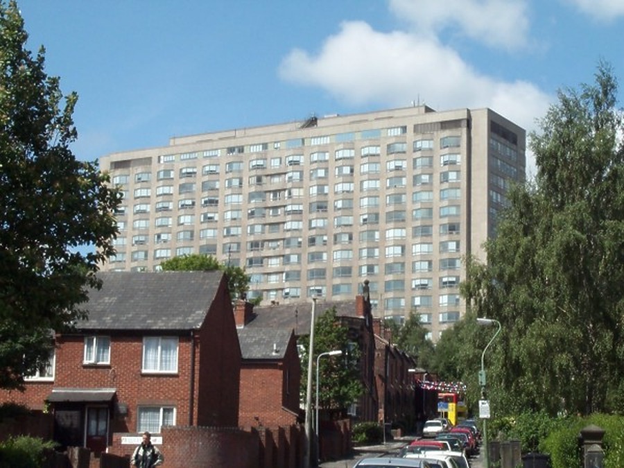 Royal Hallamshire Hospital by Jonathan Smith