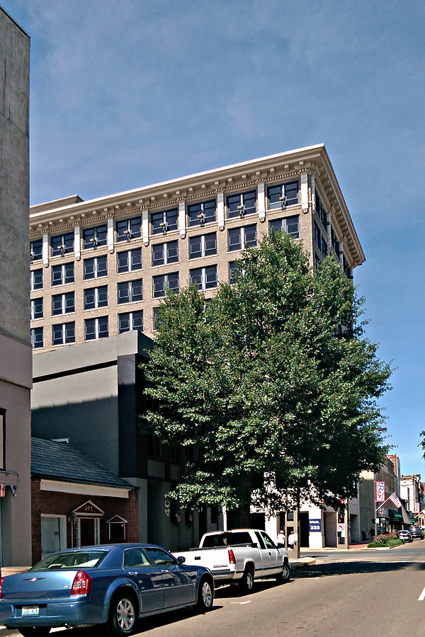 US Bank Building by Ryan Hildebrand