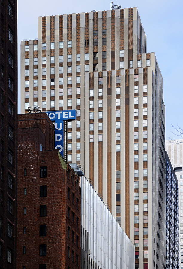 Daily News Building by David Guija