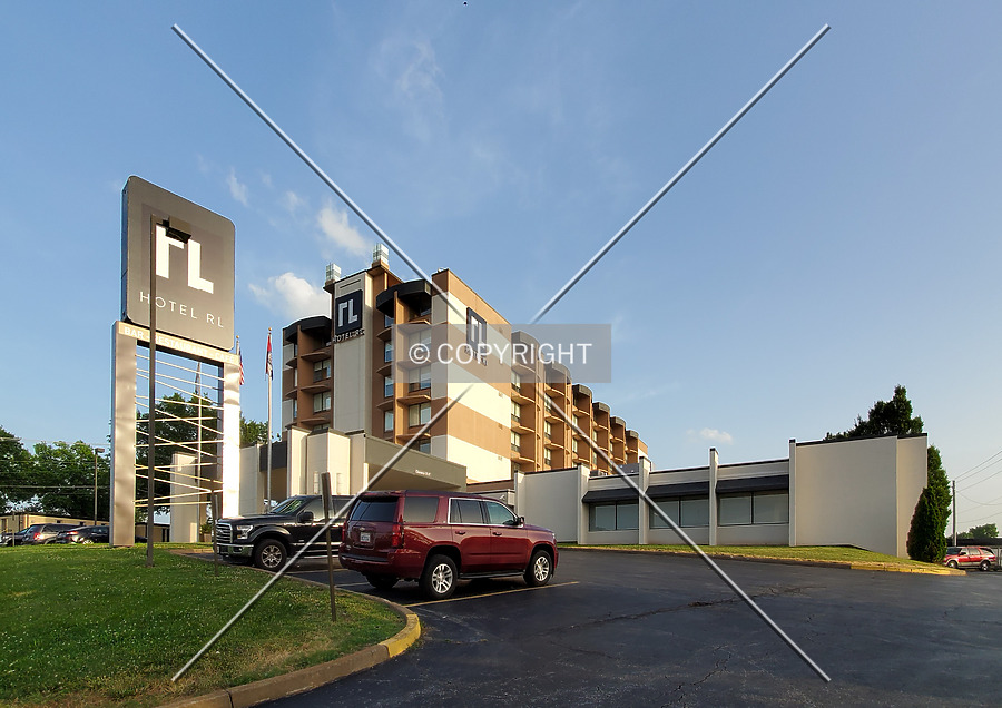 Hotel RL St. Louis Airport by Ryan Hildebrand