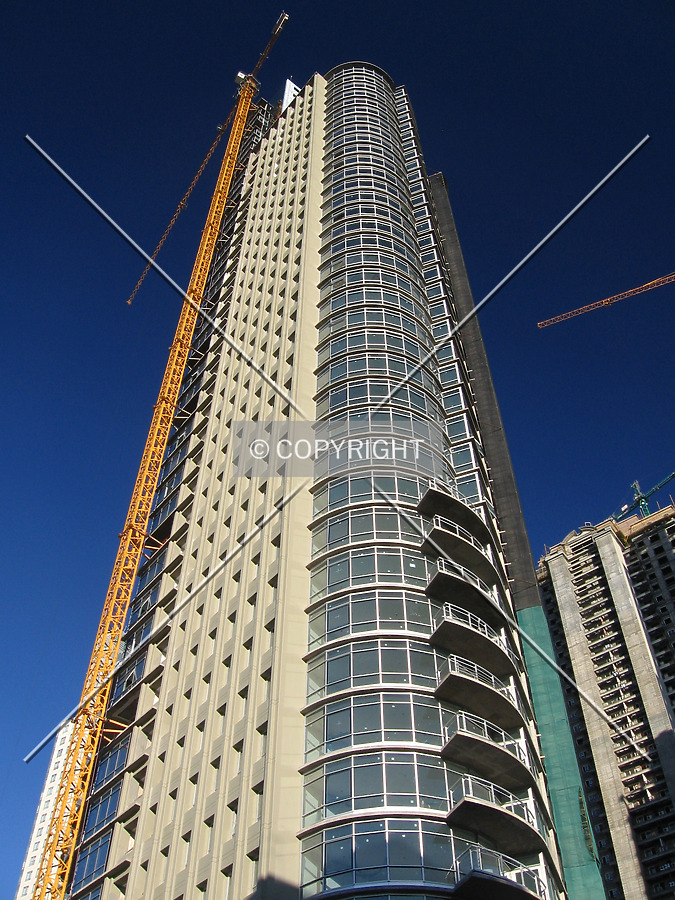 Mulieris torre Norte by Maximiliano Buono