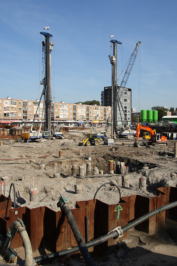 Stadskantoor Leyweg by Michiel van Dijk