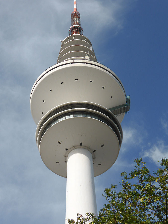 Heinrich-Hertz-Turm by Der Hamburger