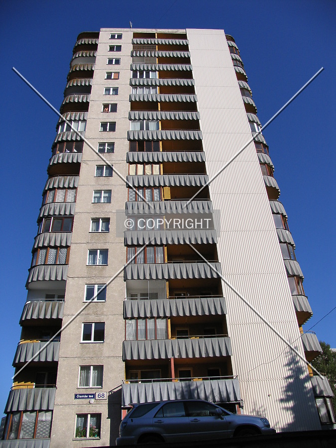 Õismäe tee 68 by Risto Vähi