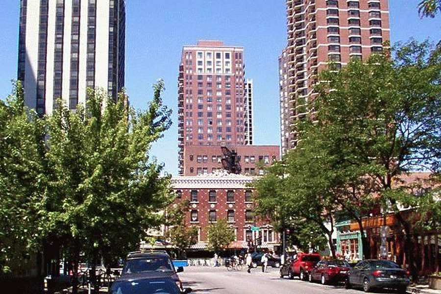 1122 North Dearborn
