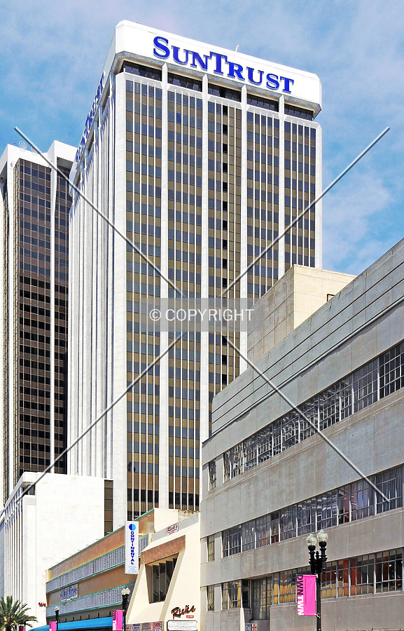 SunTrust International Center by Jorge Molina