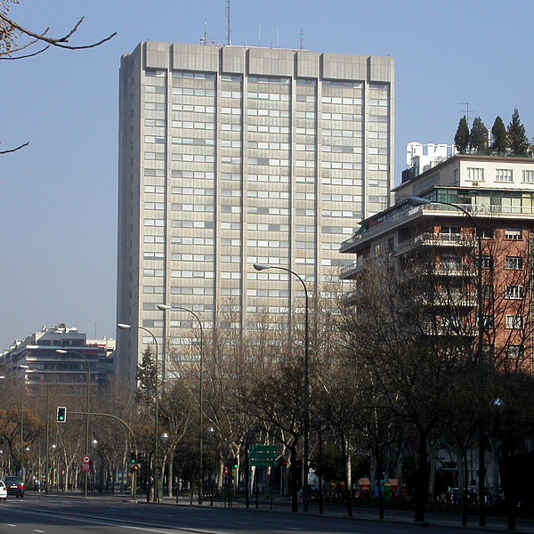 Ministerio de Comercio by Cesar Serrano