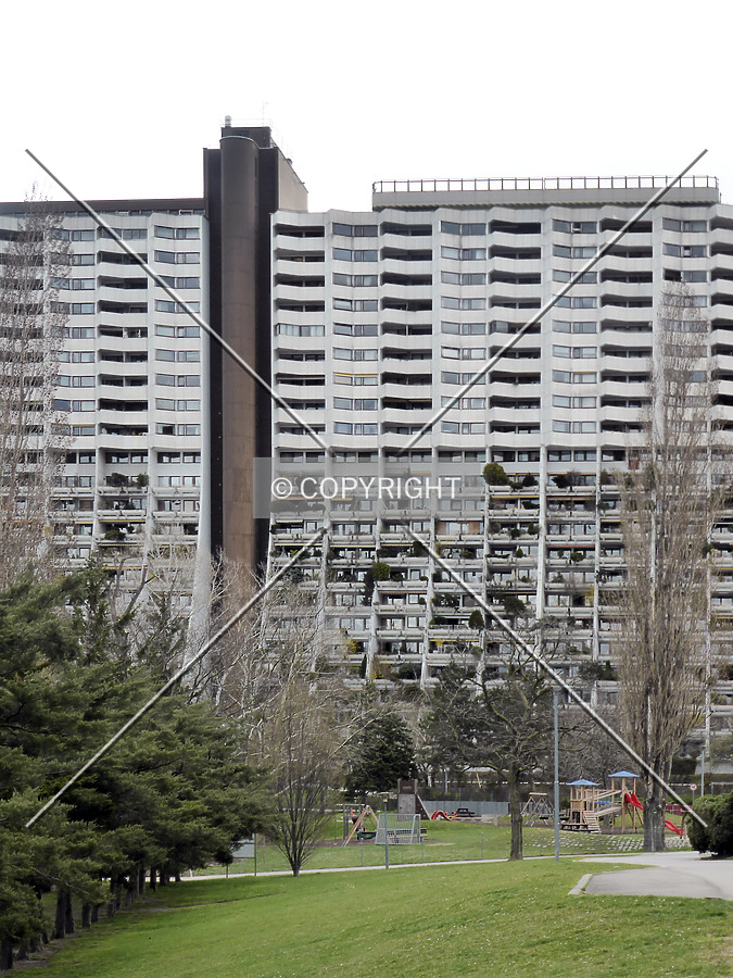Wohnpark Alterlaa - Block A5-A8 by Nephilim