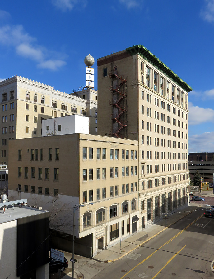 Hilton Garden Inn Flint Downtown by Nate Lindsey