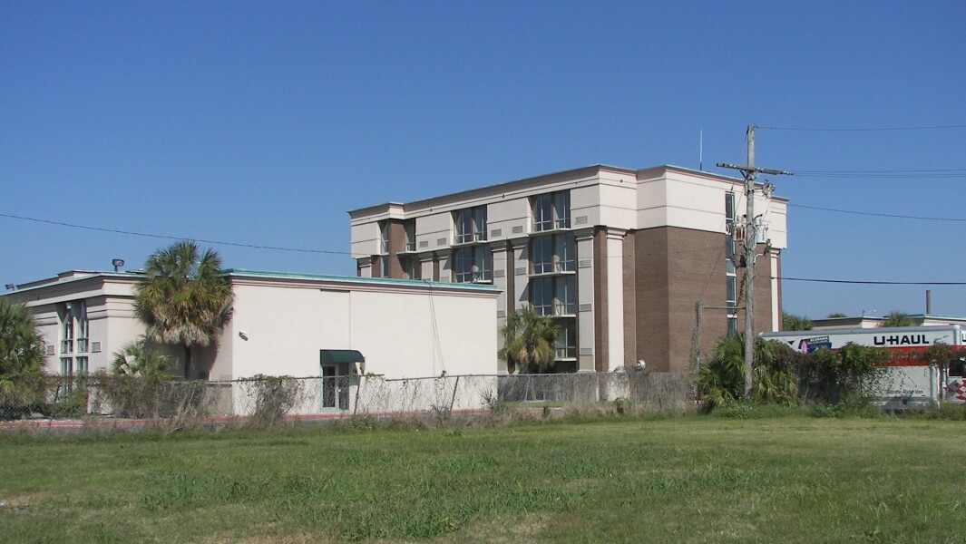 Holiday Inn Select New Orleans Airport
