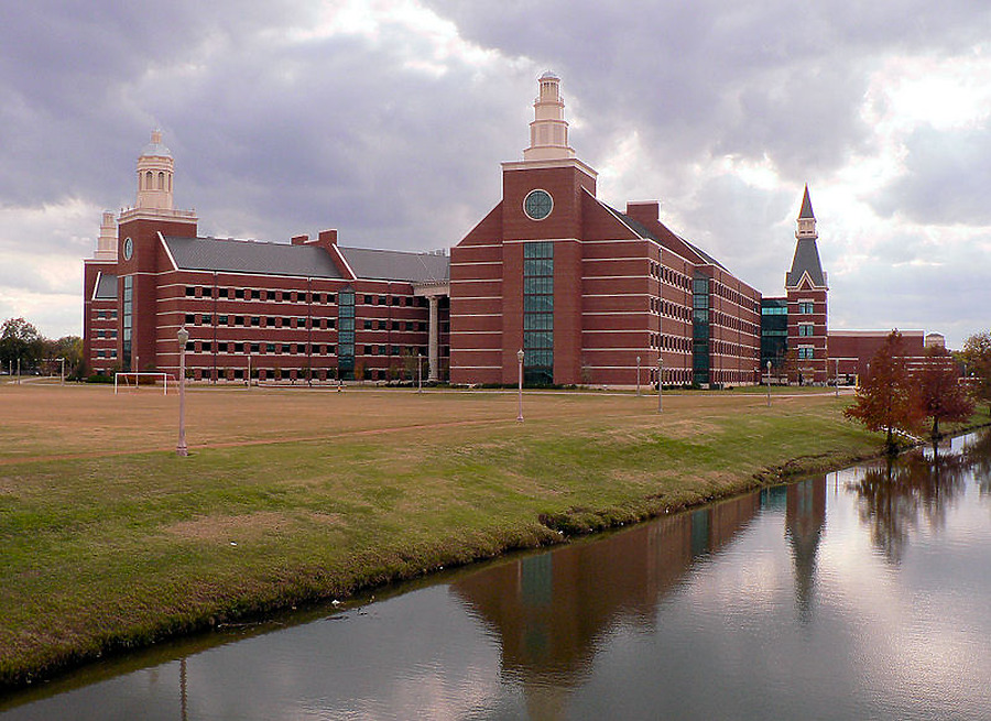 Baylor University Sciences Building by Kevin Lehnhardt