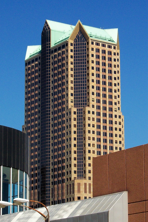One Metropolitan Square by Ryan Hildebrand