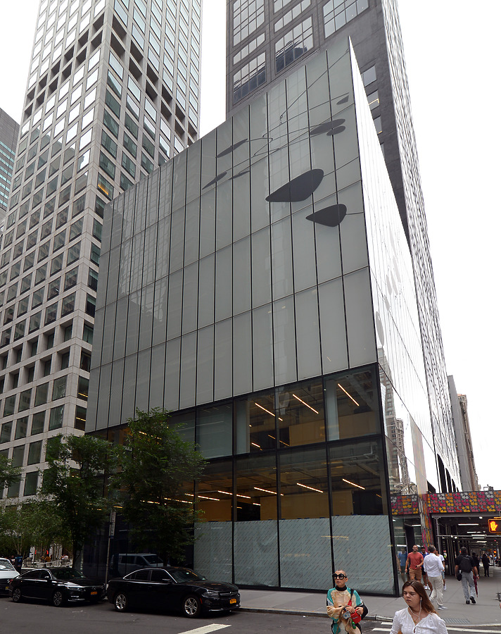 432 Park Avenue by John W. Cahill