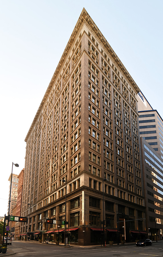 Renaissance Cincinnati Downtown by John W. Cahill