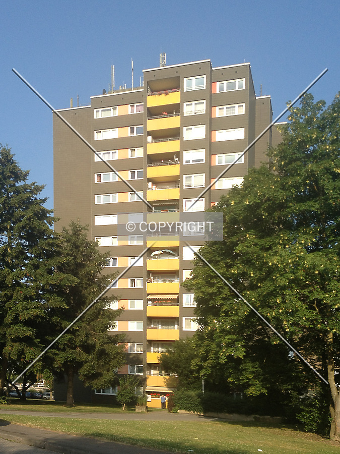 Altenburger Allee 4 by Nephilim