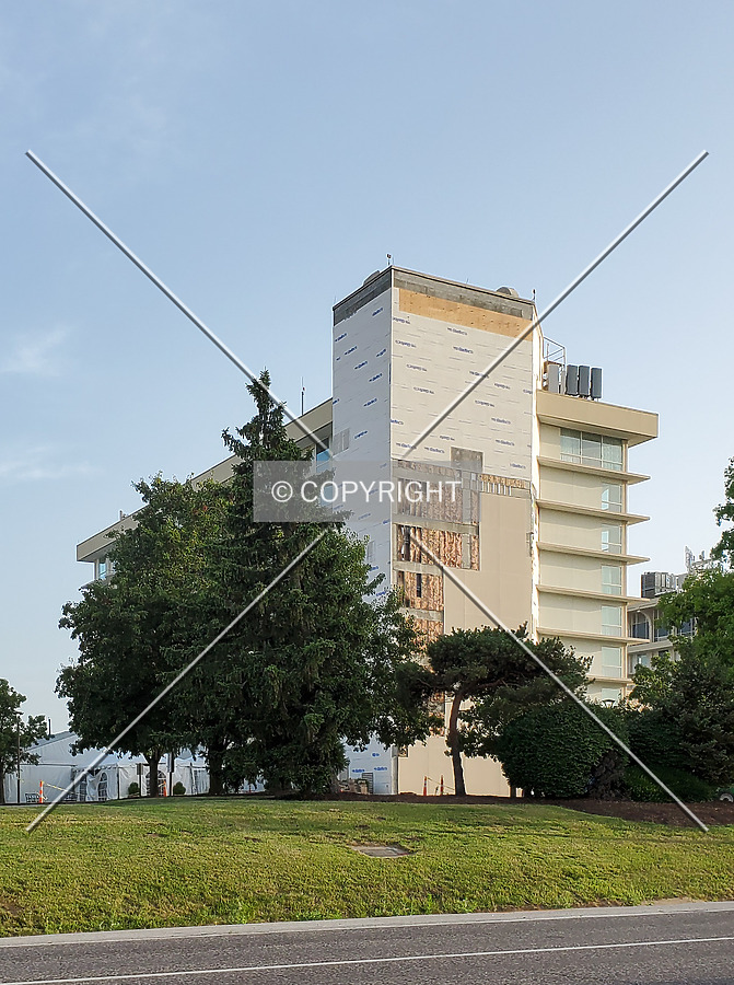 Marriott Saint Louis Airport East Tower by Ryan Hildebrand