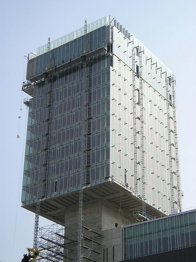 Torre BEC by Mikel Allende
