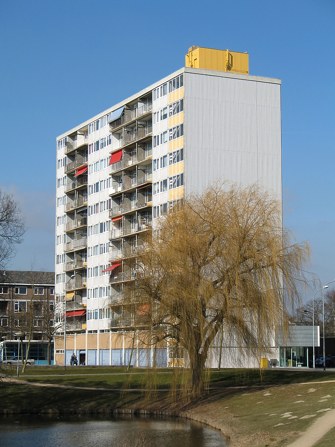 Colijnstraat 1-99 by Michiel van Dijk